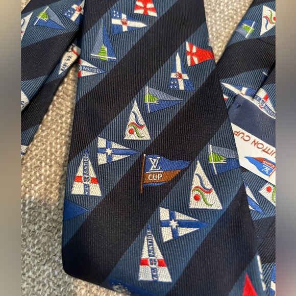 ✨LOUIS VUITTON CUP Tie 100% Silk Authentic Vintage Rare Find - Picture 6 of 11